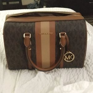 Michael kors satchel